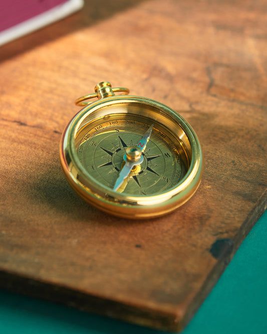 Vintage Brass Pocket Compass – Antique Navigation Instrument, Collectible Maritime Gift & Nautical Home Décor